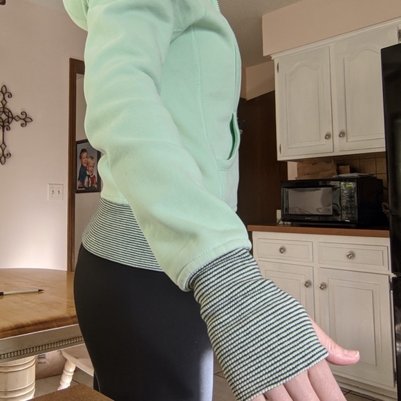 Lululemon women's scuba hoodie (size 6) - Picture 3 of 8